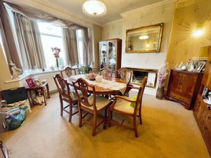 Dining Room- click for photo gallery